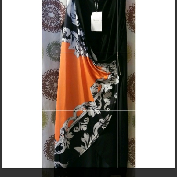 Dress - Picture 1 of 2